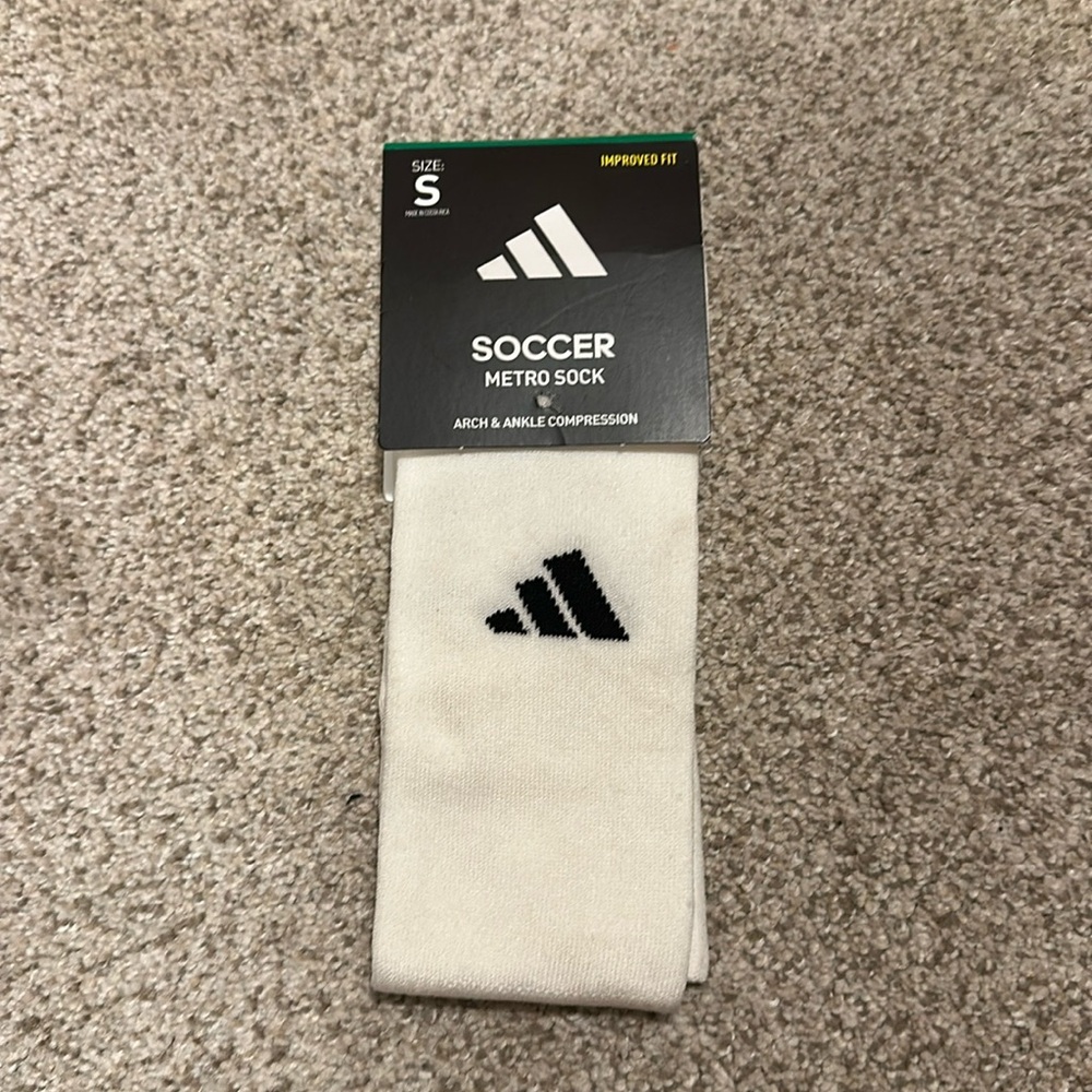 NWT adidas kids Soccer Metro white socks small
